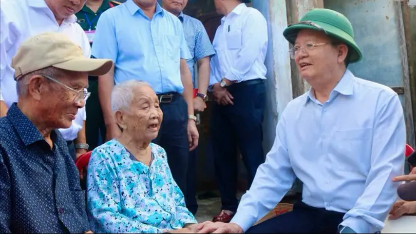 Phó Thủ tướng thăm hỏi, động viên người dân Đắk Lắk
