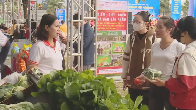 Công đoàn đưa hàng Việt đến với người lao động