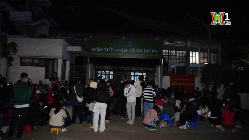 Tâm lý đám đông gây khó khăn tiếp nhận hồ sơ NƠXH | Chuyện đô thị | 13/12/2025