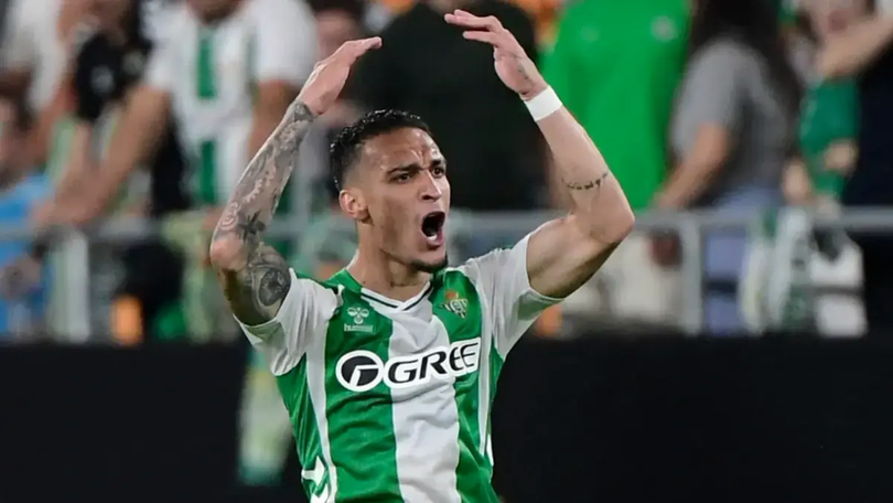 Antony giúp Real Betis nối dài chuỗi bất bại tại Europa League