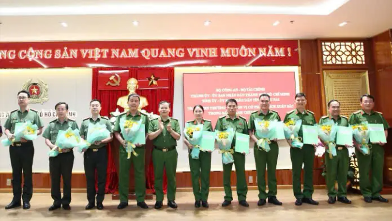 Khen thưởng các đơn vị triệt phá đường dây tội phạm ma túy