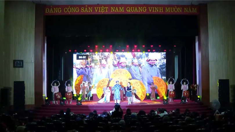Bản sắc Hà Nội trong liên hoan thôn, tổ dân phố | Văn hóa và sự kiện | 13/12/2025
