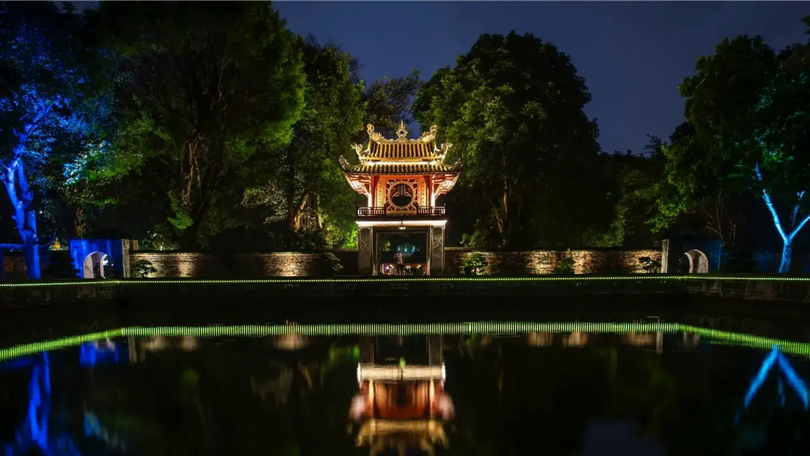 Du lịch đêm Hà Nội níu chân du khách quốc tế