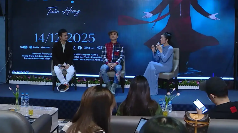 Tuấn Hưng đánh dấu vai trò sáng tác trong album 'Chạm'