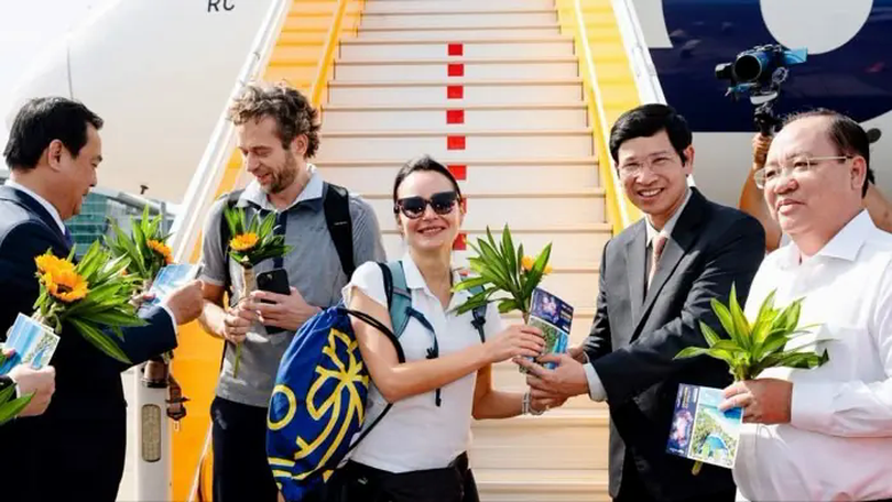 Việt Nam lần đầu đón 20 triệu khách quốc tế trong năm