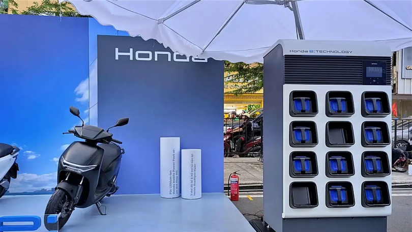Honda sẽ triển khai tủ đổi pin xe máy điện tại Việt Nam