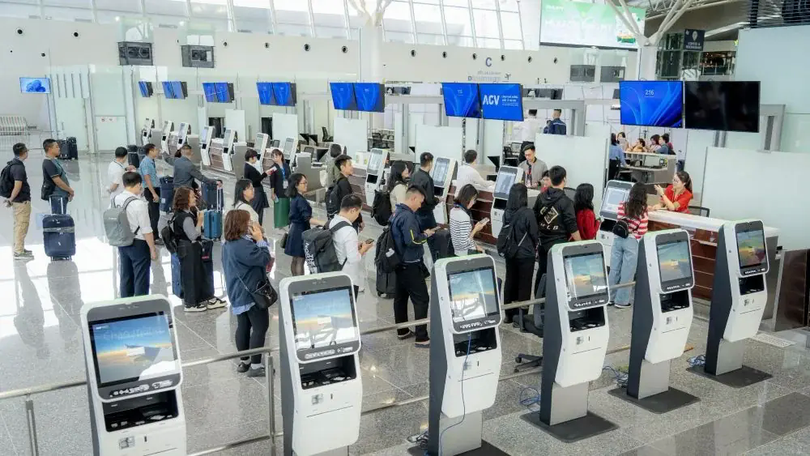 Nhà ga T2 Nội Bài 'vượt nắng, thắng mưa' sẵn sàng về đích