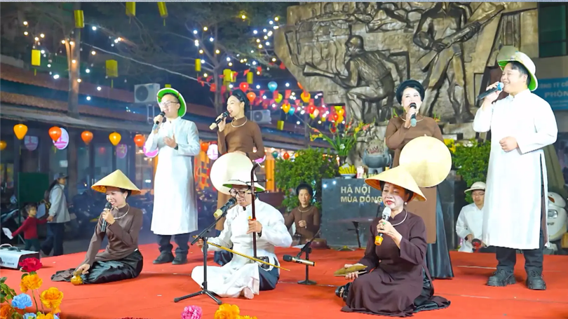 Hát Xẩm ở chợ Đồng Xuân | Hà Nội đến để yêu | 18/12/2025