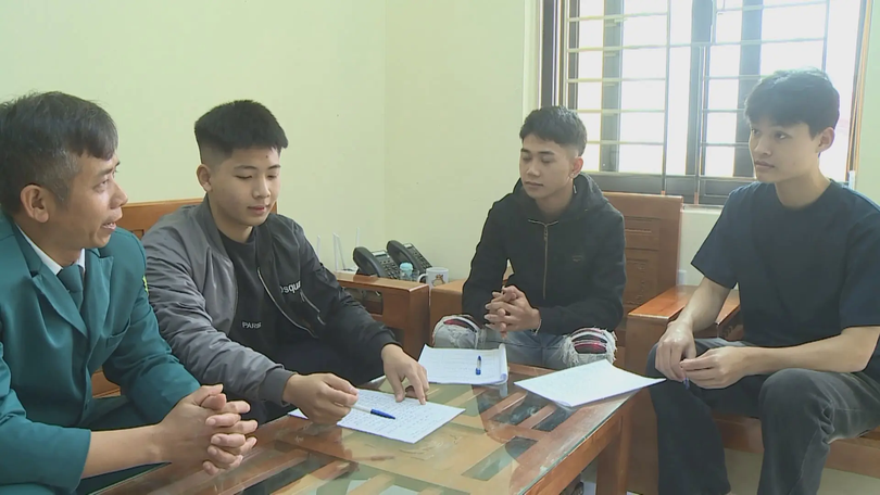 Khát vọng tuổi trẻ qua lá đơn tình nguyện nhập ngũ