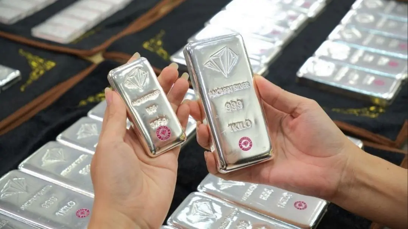 Thị trường bạc lại 'sốt'