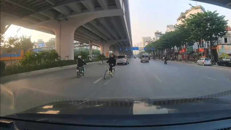 Nguy hiểm khi xe đạp đi ngược chiều
