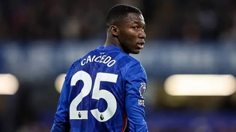 Moises Caicedo vắng mặt ở 3 trận đấu của Chelsea