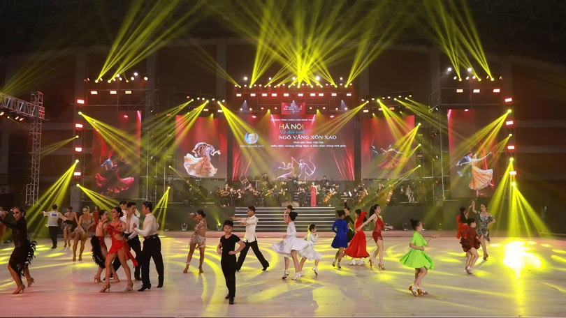 'Bản Tango Hà Nội' xác lập kỷ lục với 500 vũ công trình diễn