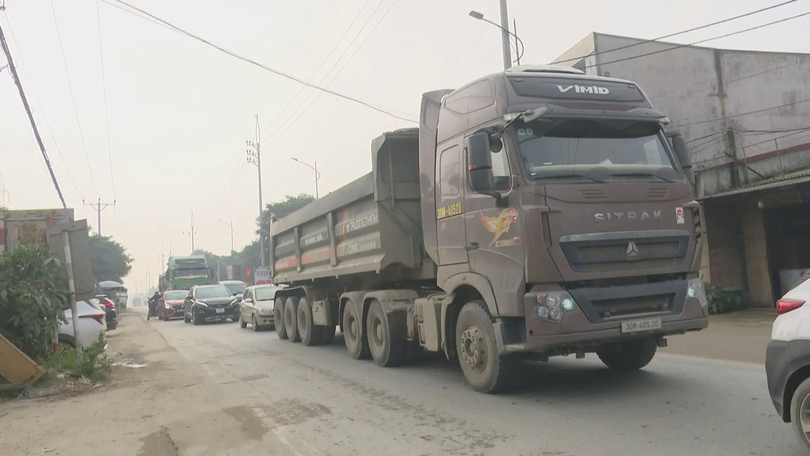 Đường Suối Hai - Đá Chông ùn tắc, mất an toàn giao thông
