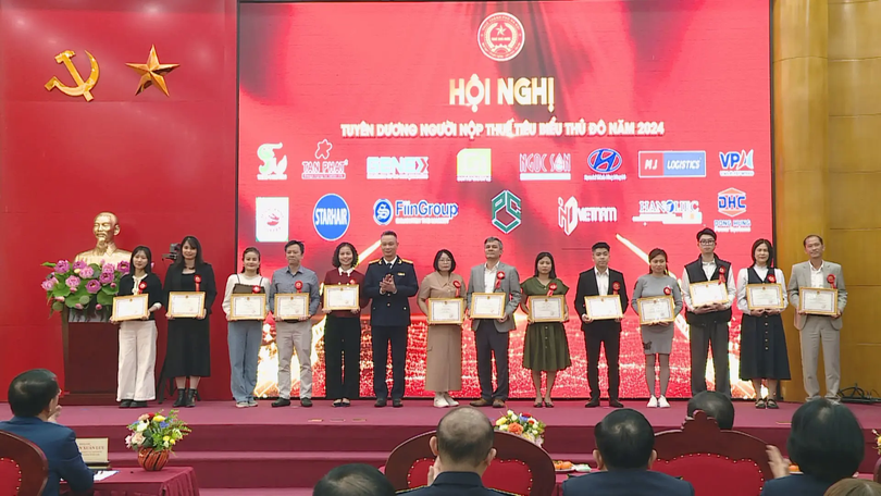 Hà Nội tuyên dương 170 doanh nghiệp, người nộp thuế tiêu biểu