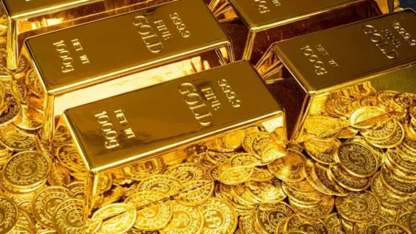 Giá vàng thế giới tăng kỷ lục, vượt mức 4.400 USD/ounce