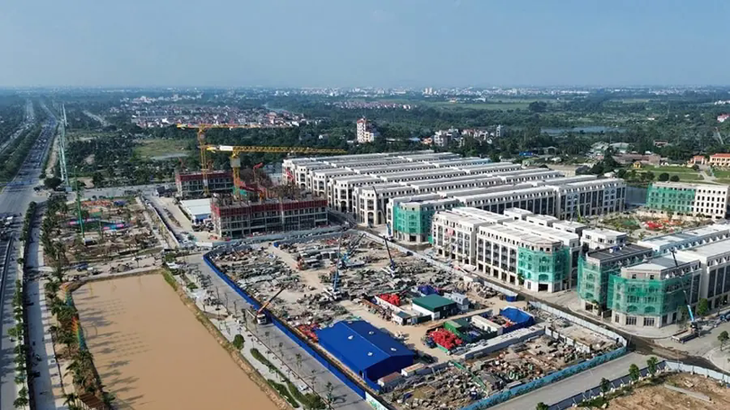 Áp lực tái cân bằng thị trường bất động sản