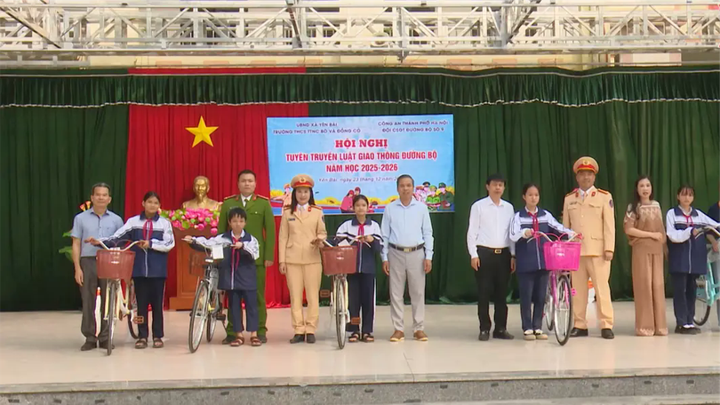 CSGT Thủ đô gieo yêu thương, dựng văn hóa giao thông học đường