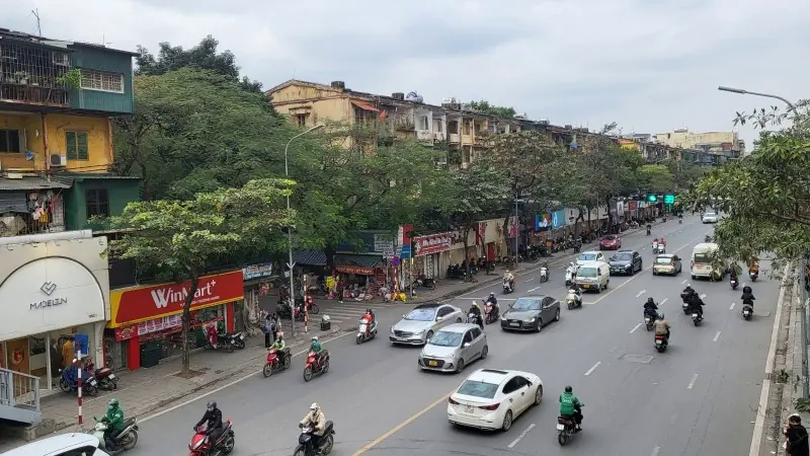 Giá nhà riêng lẻ vẫn neo cao dù lượng quan tâm giảm