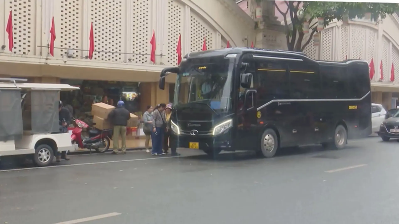 CSGT xử lý nghiêm xe khách vi phạm giờ cấm