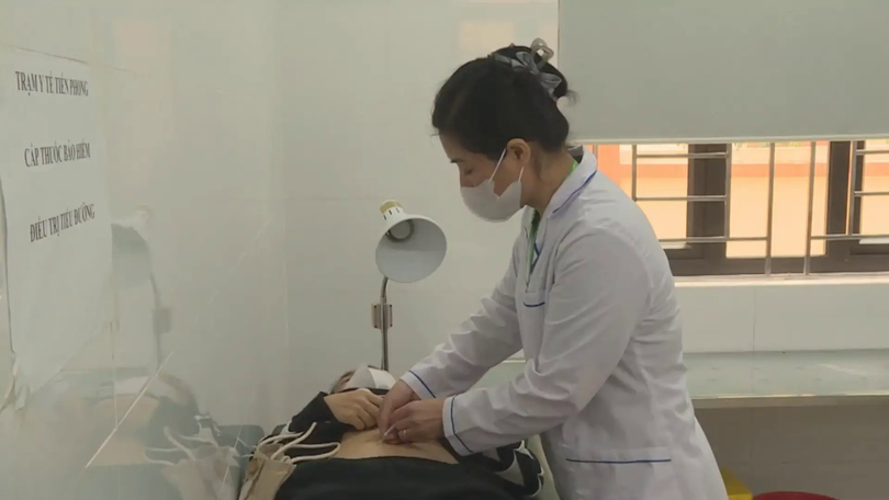 Hà Nội phân tuyến điều trị để giảm quá tải