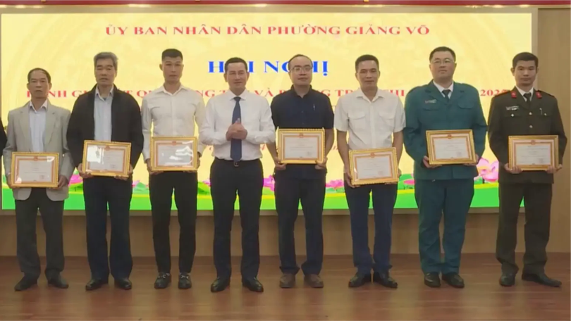 Xây dựng phong trào thi đua gắn với phát triển kinh tế - xã hội