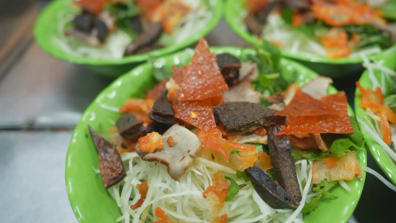 Nộm phố cổ