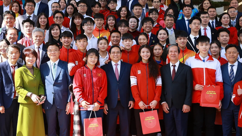 Thủ tướng gặp mặt, biểu dương học sinh đạt giải các kỳ thi quốc tế