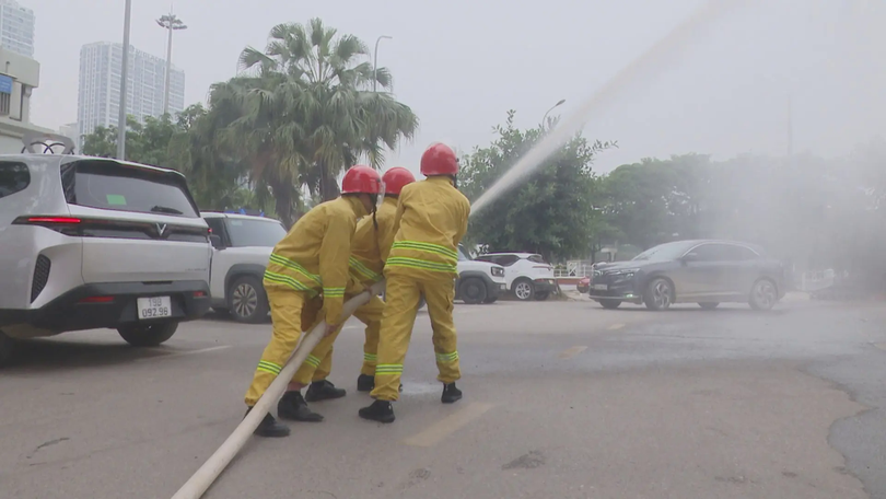 Chủ động phòng cháy điểm mua sắm tập trung mùa cao điểm | An toàn phòng cháy & chữa cháy | 26/12/2025