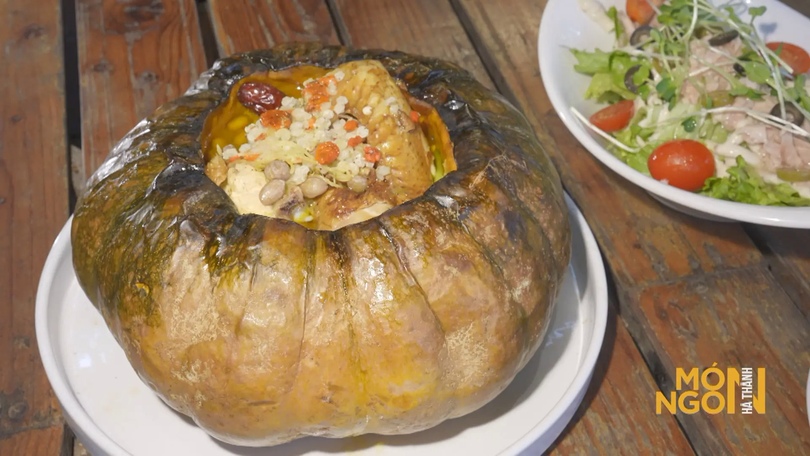Gà tiềm bí đỏ