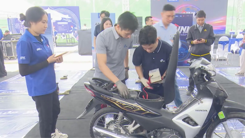 Từ giảng đường đến thực tế của sinh viên ngành phụ trợ xe