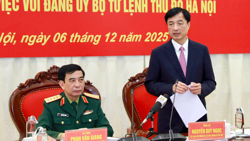 Xây dựng lực lượng vũ trang Thủ đô vững mạnh toàn diện