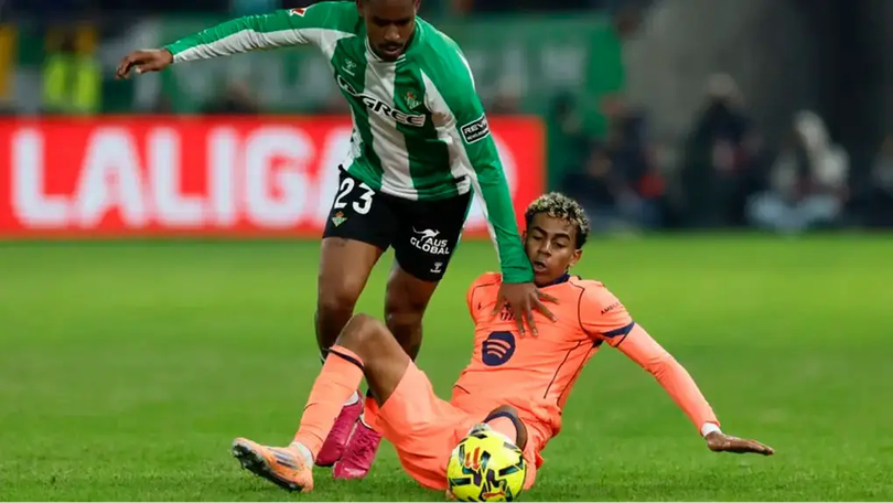 Ferran Torres giúp Barcelona củng cố ngôi đầu