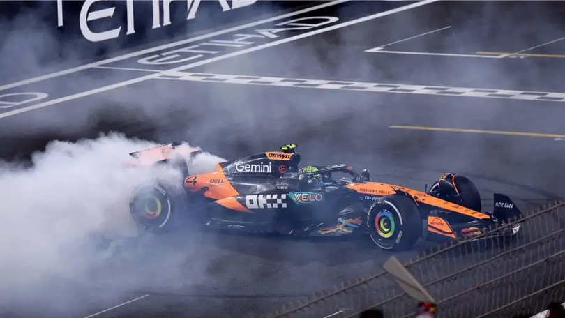 Max Verstappen không thể ngược dòng trong cuộc đua vô địch F1
