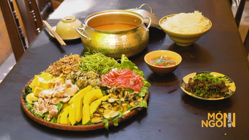 Thưởng thức lẩu ốc ngày đông