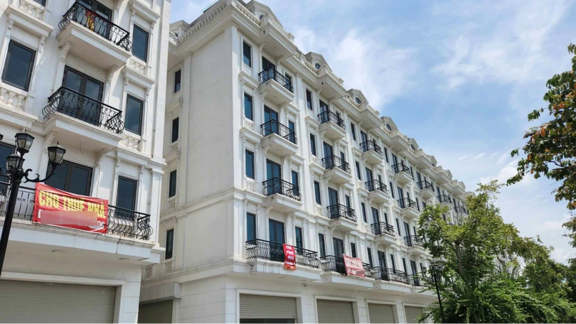 Hàng loạt shophouse chục tỷ treo biển cho thuê