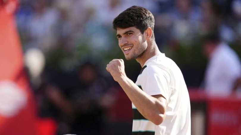 Carlos Alcaraz vào chung kết Queen’s Club London