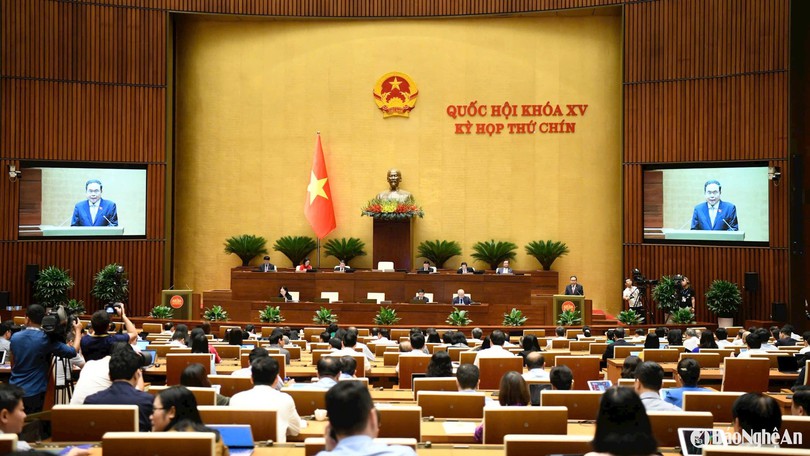 Quốc hội xem xét thông qua nhiều luật, nghị quyết quan trọng