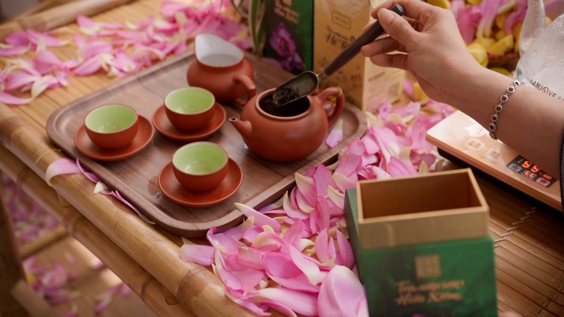 Trà sen mang hồn Việt gửi yêu thương ra thế giới