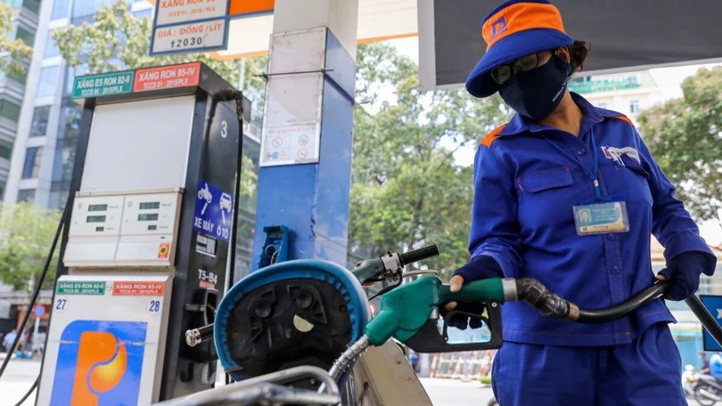 Gần 14 triệu m³/tấn xăng dầu được tiêu thụ trong 6 tháng