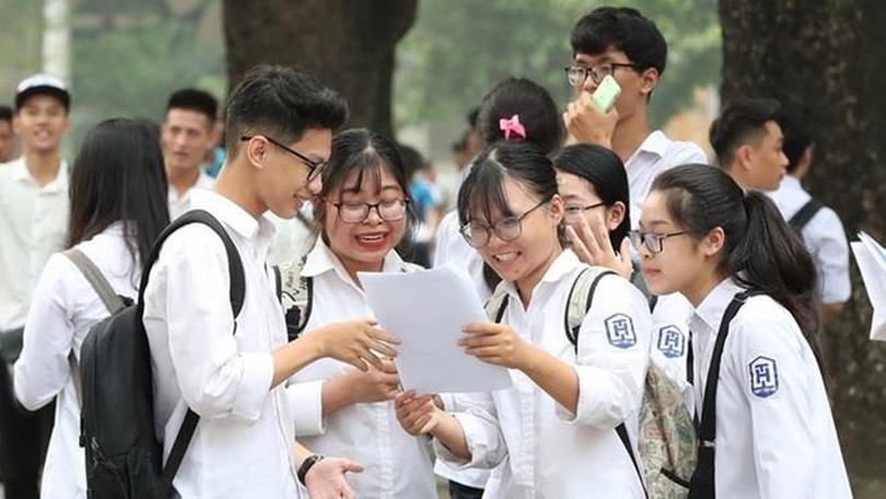 Đề thi Ngữ văn gửi gắm thông điệp về Tổ quốc