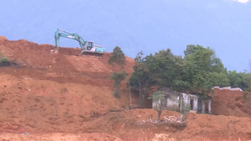 San lấp đất lâm nghiệp trái phép tại xã Yên Bài