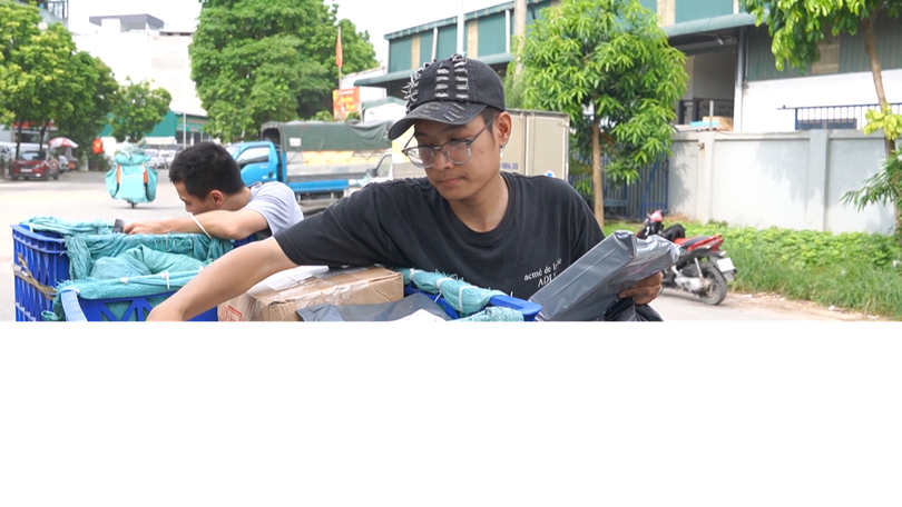 Giao hàng ở chung cư | Nhịp sống Hà Nội | 26/06/2025
