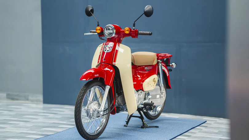 Honda Super Cub Hello Kitty đã 'cập bến' Việt Nam