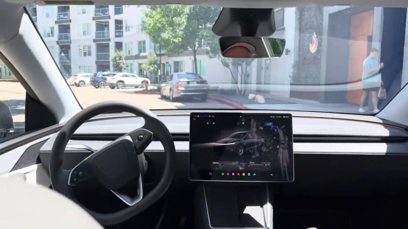 Robotaxi của Tesla gặp nhiều sự cố bất thường