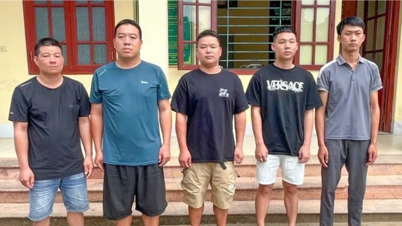 Triệt phá đường dây vận chuyển bạc trái phép qua biên giới