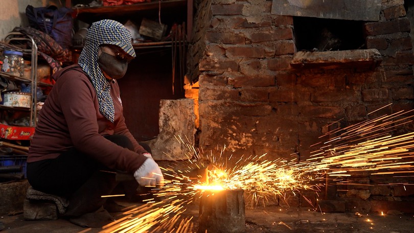 Giữ lửa trăm năm làng rèn Đa Sỹ