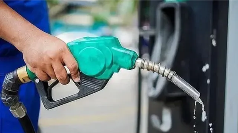 Đề xuất giảm thuế môi trường với xăng dầu đến hết 2026