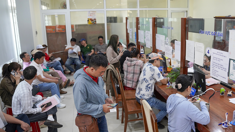 Các xã, phường tiếp nhận gần 200 hồ sơ đất đai mỗi ngày