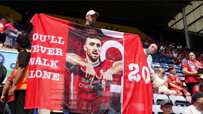 Liverpool tri ân Diogo Jota trong trận giao hữu